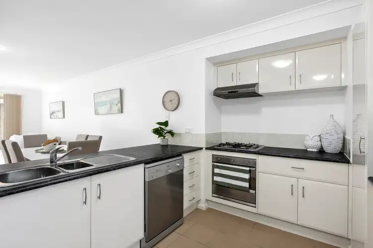 Fifth view of Homely villa listing, 4/27-29 Cannons Parade, Forestville NSW 2087