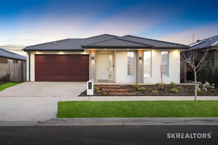 9 Sugarcane Street, Mickleham VIC 3064