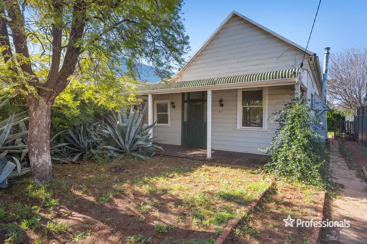 57 Campbell Street, Lamington WA 6430