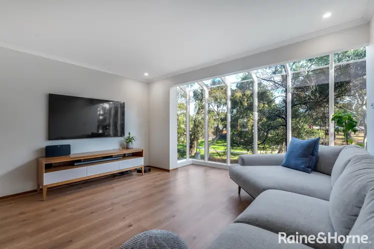 Fifth view of Homely house listing, 6 Manfred Court, Sunbury VIC 3429