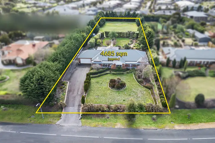 Second view of Homely house listing, 5 Marshall Close, Sunbury VIC 3429