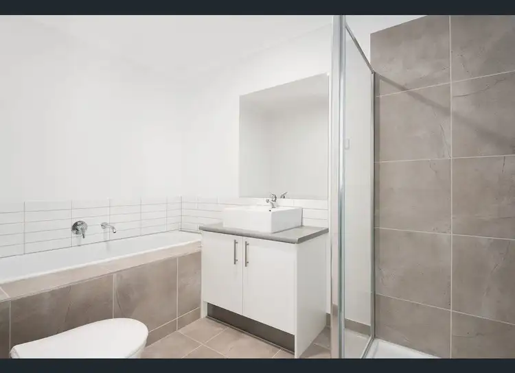 Fifth view of Homely house listing, 4 Ollie Place, Cranbourne East VIC 3977