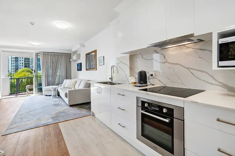 307/9-21 Beach Parade, Surfers Paradise QLD 4217