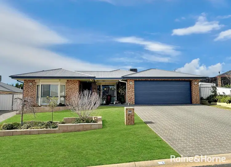 2 Gold Court, Young NSW 2594