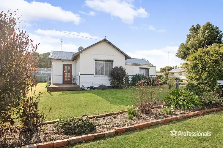 32 Casterton Road, Coleraine VIC 3315