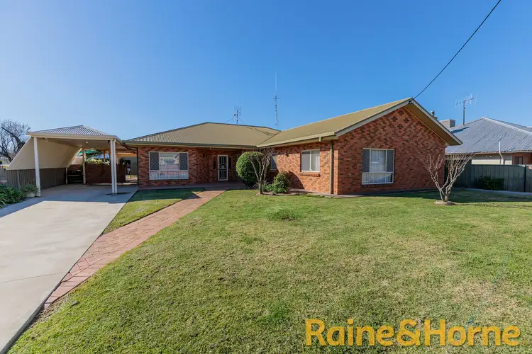 5 Meringo Street, Narromine NSW 2821