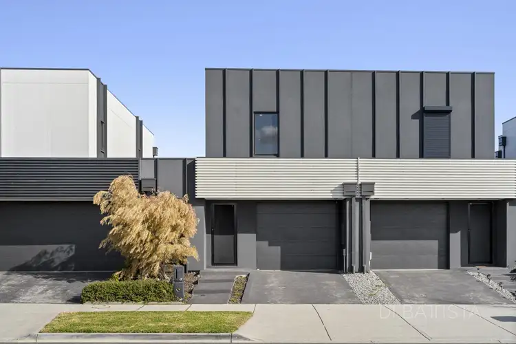 52 Fewster Circuit, Mickleham VIC 3064