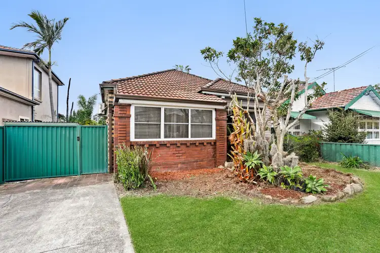 8 Girraween Street, Kingsgrove NSW 2208