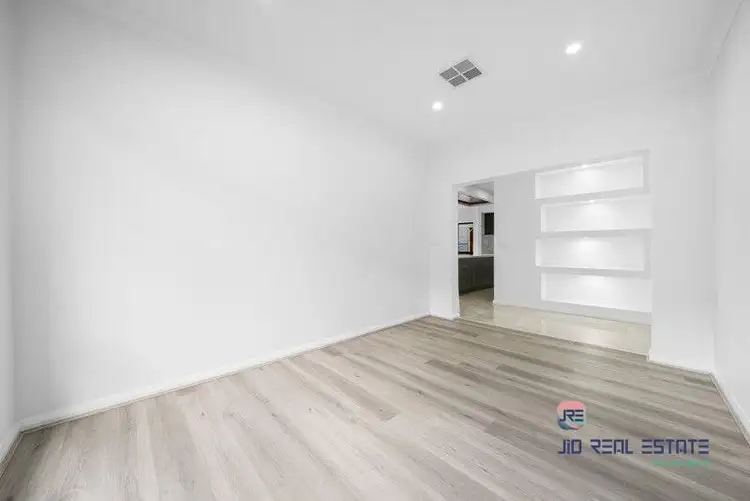 Sixth view of Homely house listing, 5 Ranelagh Avenue, Strathtulloh VIC 3338