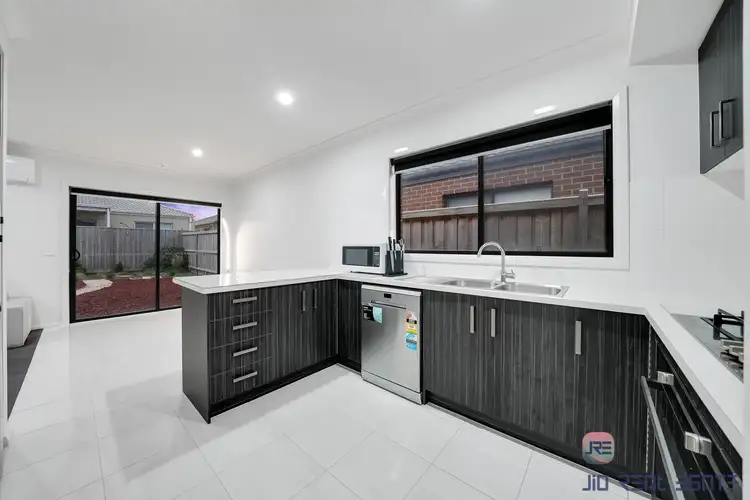 Fourth view of Homely house listing, 11 Esslemont Road, Thornhill Park VIC 3335