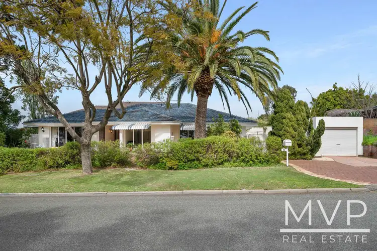 22 Dixon Place, Kardinya WA 6163
