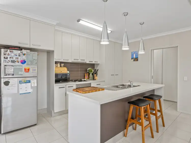 Fifth view of Homely house listing, 4 Macleay Court, West Wodonga VIC 3690