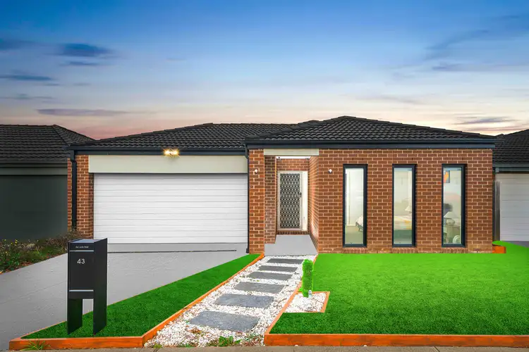 43 Mantello Drive, Werribee VIC 3030