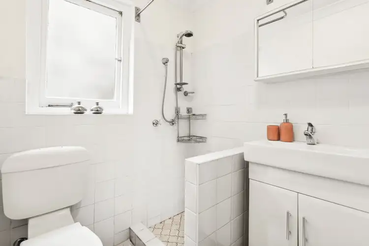 Sixth view of Homely apartment listing, 5/4 Cross Street, Bronte NSW 2024