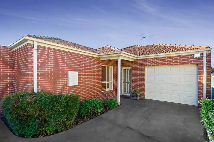 2/30 Mitchell Avenue, Altona North VIC 3025