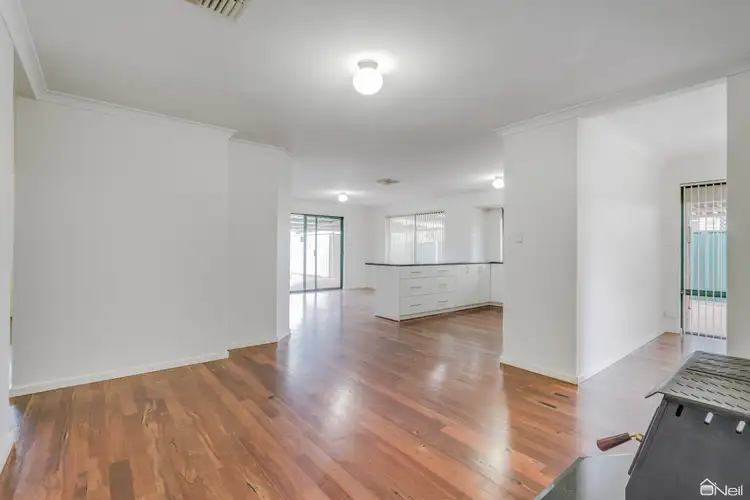 Fifth view of Homely house listing, 52 Chisholm Circle, Seville Grove WA 6112