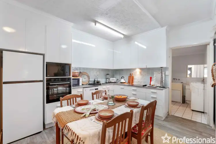 Fourth view of Homely apartment listing, 19/4-5 Hollett Close, Manunda QLD 4870