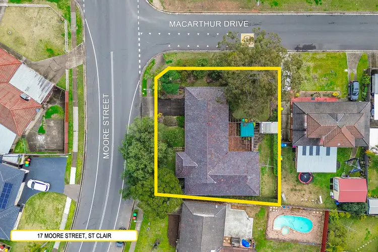 17 Moore Street, St Clair NSW 2759