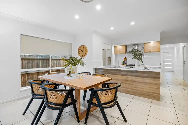 11 Reg Grundy Street