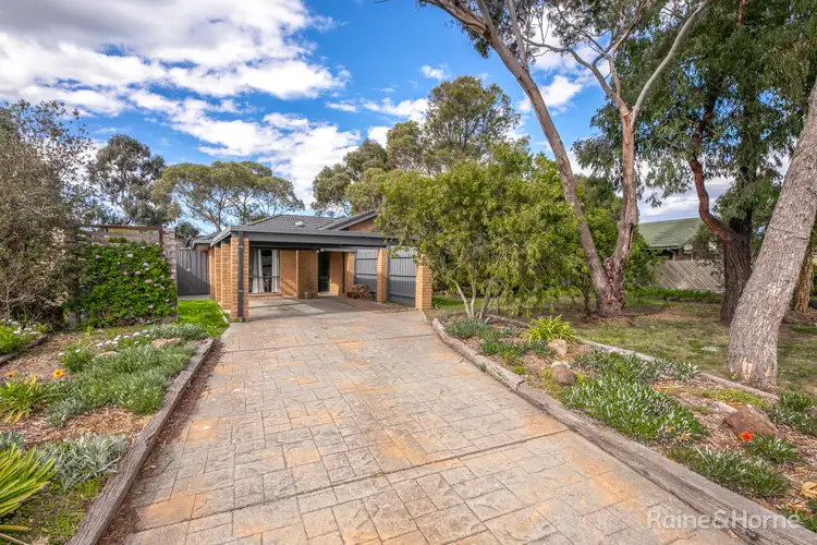 19 Gleneagles Drive, Sunbury VIC 3429