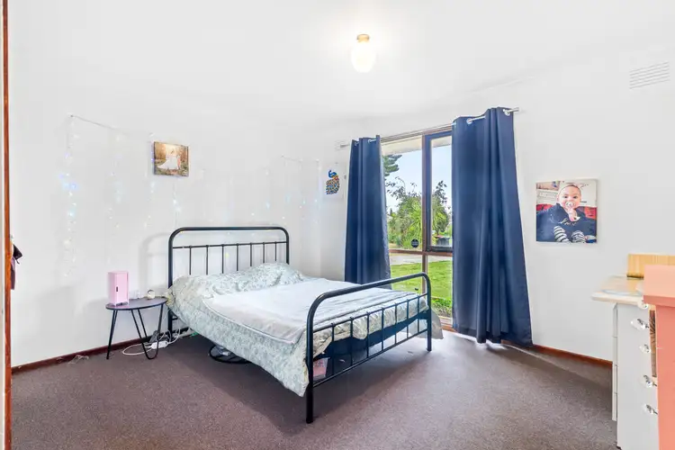 Fifth view of Homely house listing, 7 Craigmore Place, Melton West VIC 3337