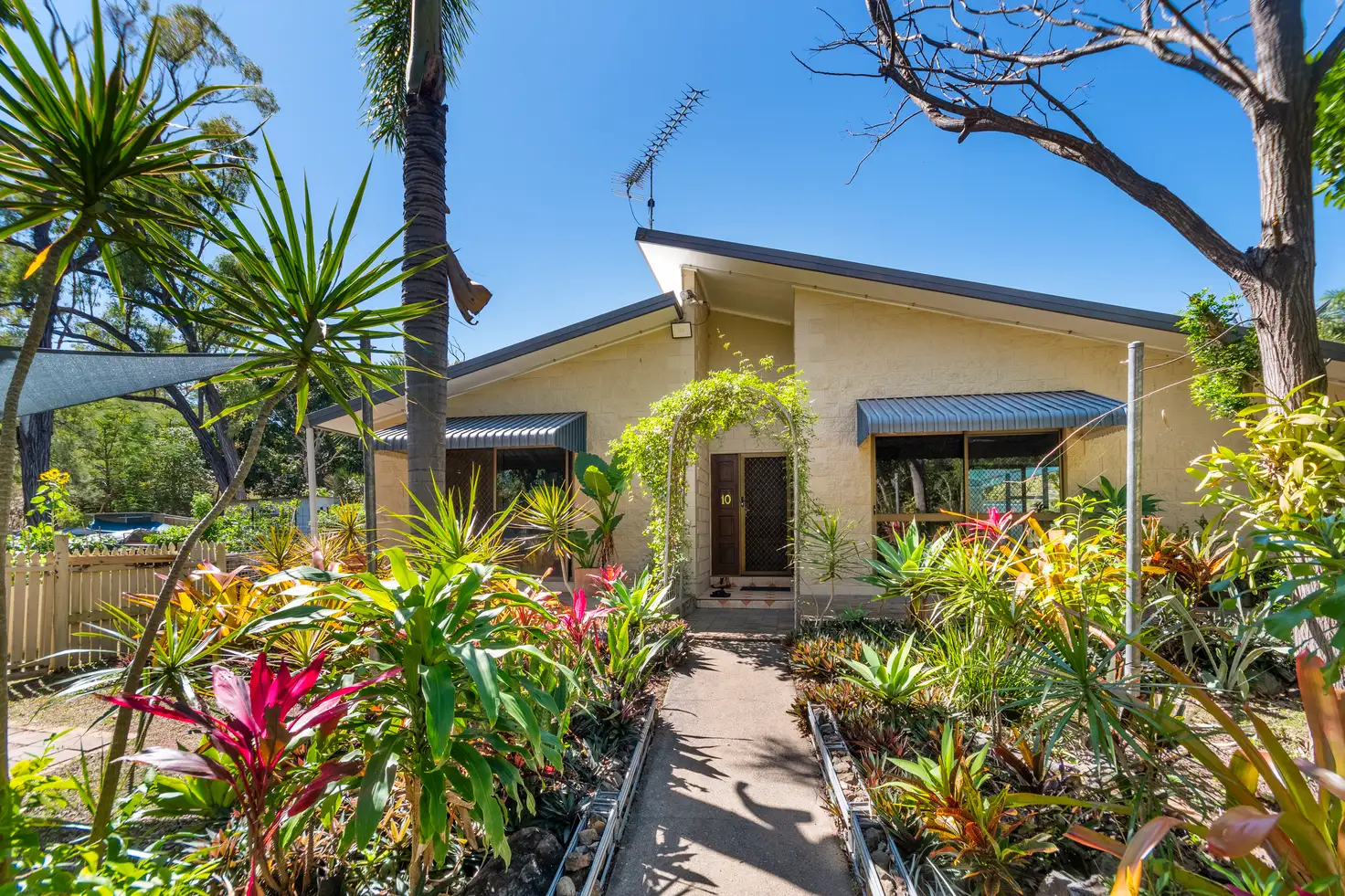 Main view of Homely house listing, 10 Mt Elliot Drive, Alligator Creek QLD 4816