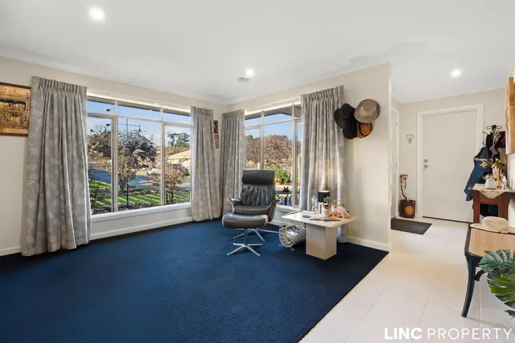 Third view of Homely house listing, 3 Maxim Court, Drouin VIC 3818