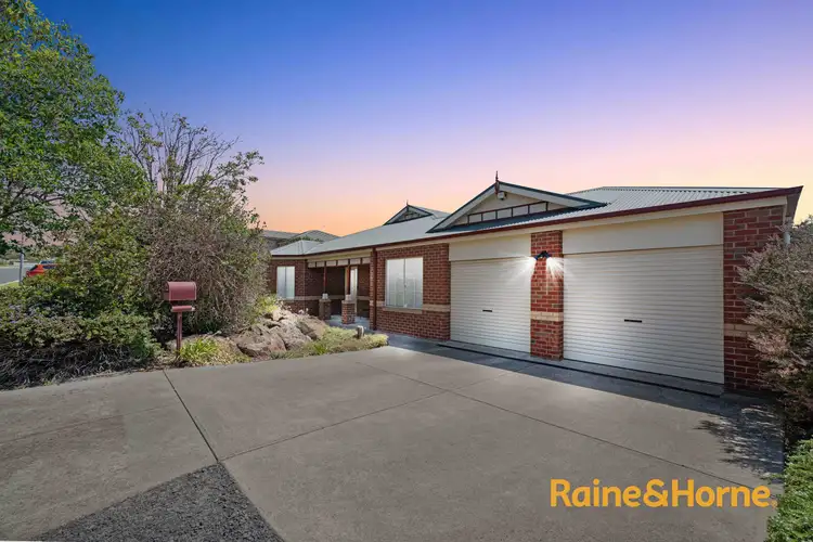 19 Maddison Circuit, Darley VIC 3340