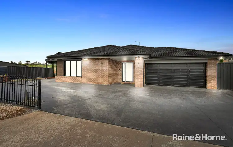 8 Ryder Close, Maddingley VIC 3340