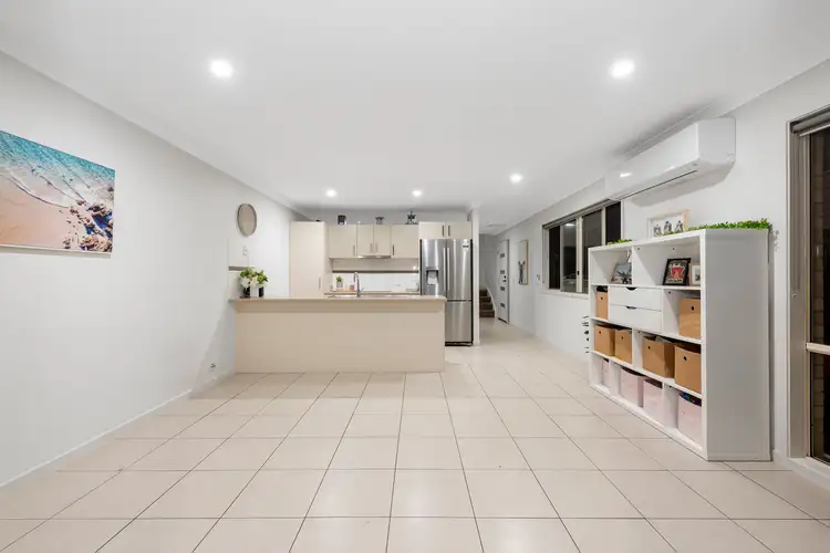 1/8 Michaels Promenade, Coomera QLD 4209