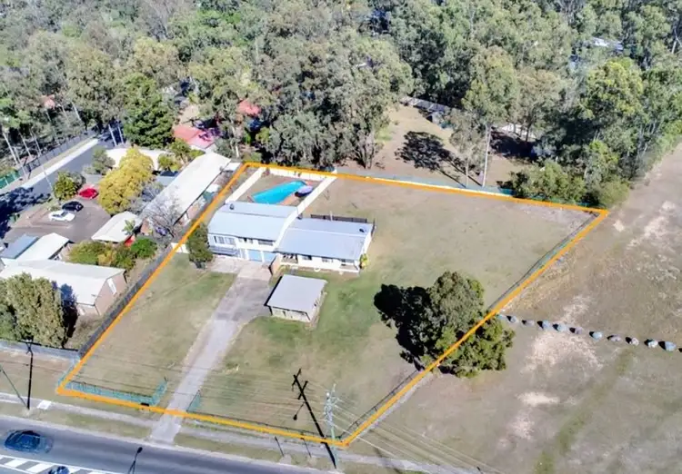 215 Old Logan Road, Camira QLD 4300