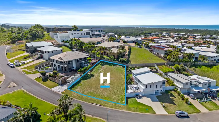 14 Cook Avenue, Pacific Heights QLD 4703