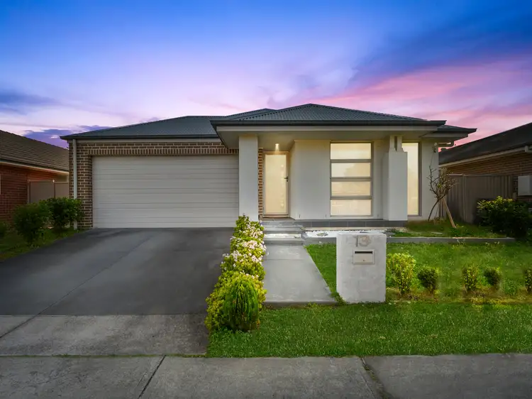 13 Adina Street, Jordan Springs NSW 2747