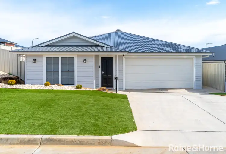 26 Florey Street, Lloyd NSW 2650