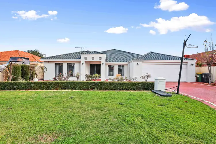 6 Calley Way, Canning Vale WA 6155
