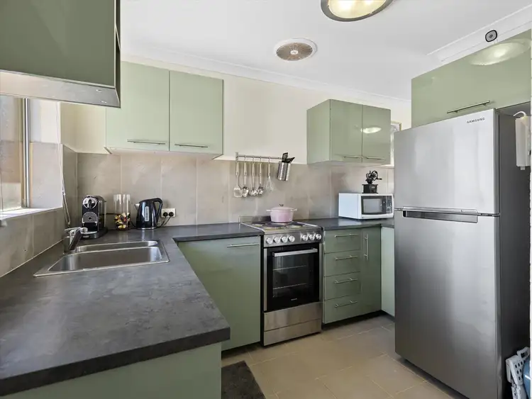 Fourth view of Homely flat listing, 12/4 Southend Road, Hamilton Hill WA 6163