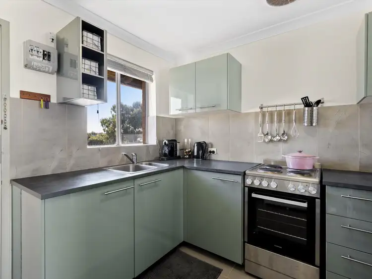 Fifth view of Homely flat listing, 12/4 Southend Road, Hamilton Hill WA 6163