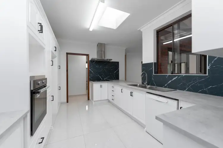 248 Riseley Street, Booragoon WA 6154