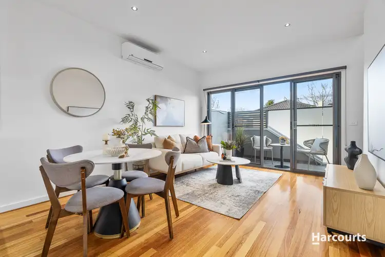 1102 Whitehorse Road