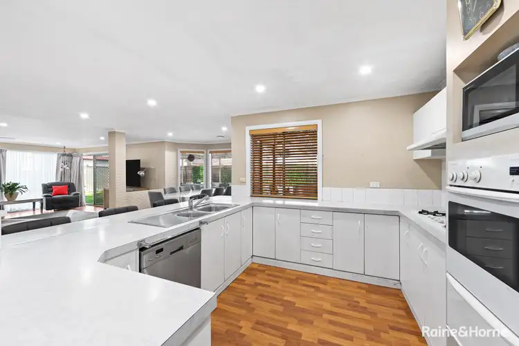 Fifth view of Homely house listing, 17 Honeysuckle Avenue, Hillside VIC 3037