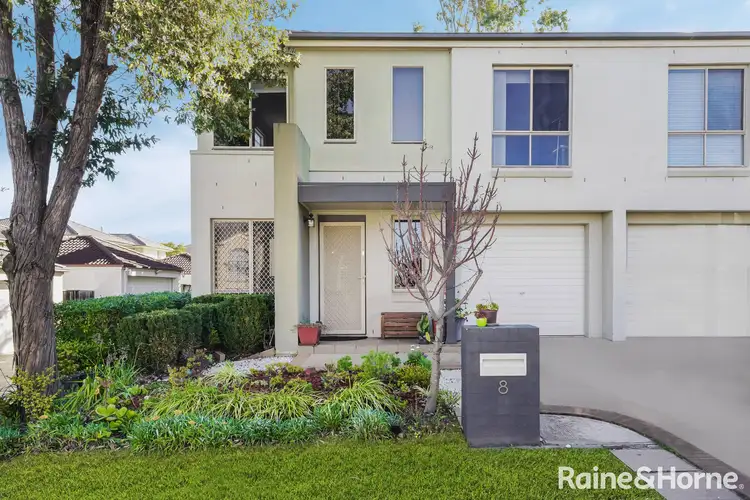 8 Glatton Rd, Glenfield NSW 2167