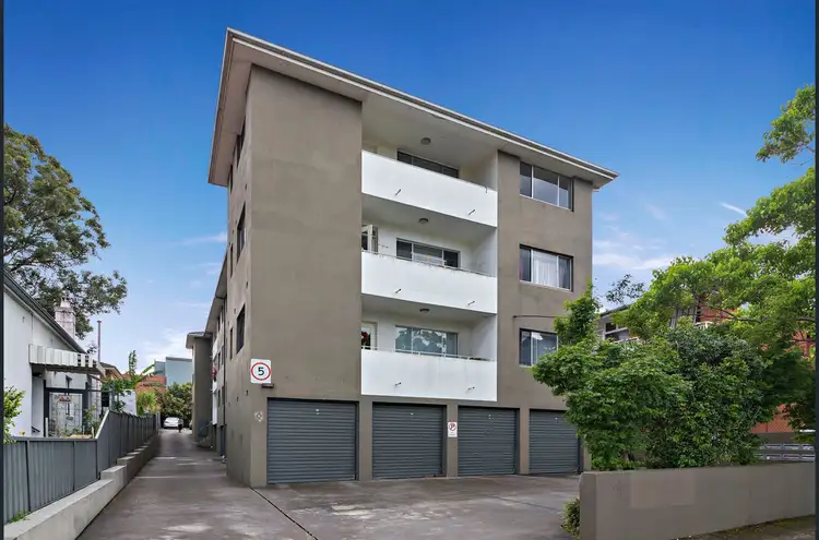 13 Queensborough Road