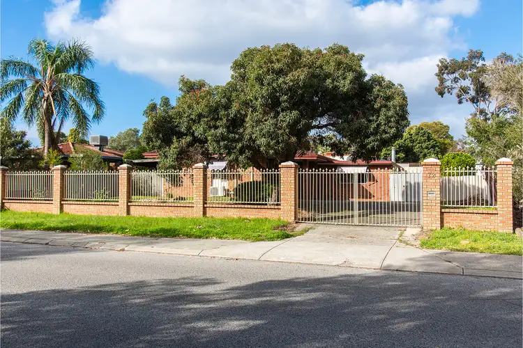 72 Blackadder Road, Swan View WA 6056