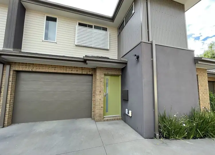 32 Dundee Street