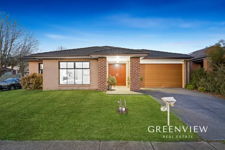9 Tattle Grove, Cranbourne East VIC 3977