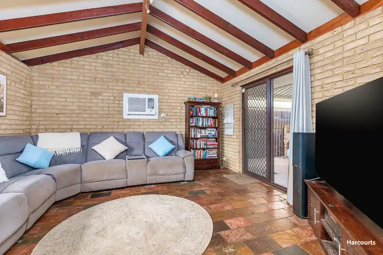 Third view of Homely house listing, 5 Felicia Place, Camillo WA 6111
