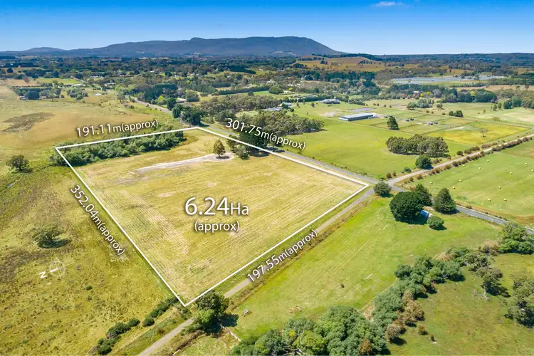 130 Russells Road, Woodend North VIC 3442