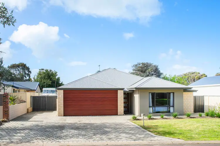 15 Amberley Loop, Dunsborough WA 6281