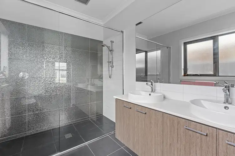 Sixth view of Homely house listing, 3 Fitzgerald Road, Huntly VIC 3551