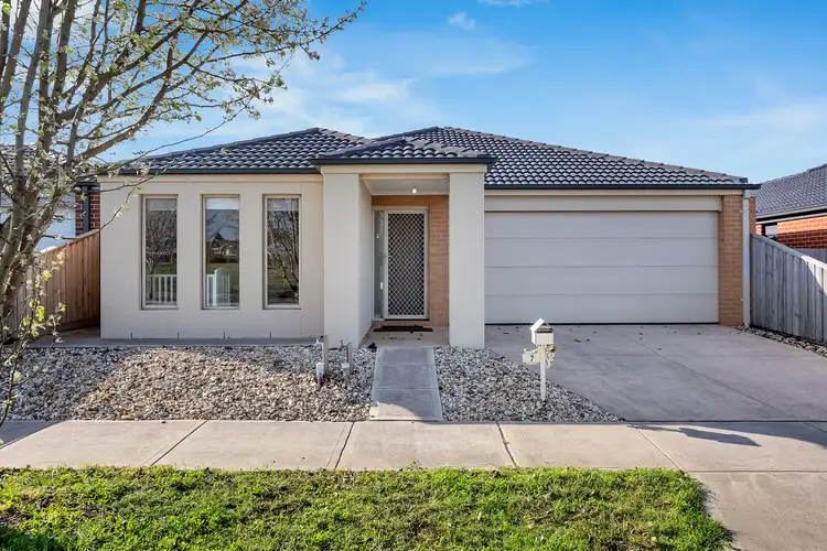 7 Arlington Park Parade, Mickleham VIC 3064